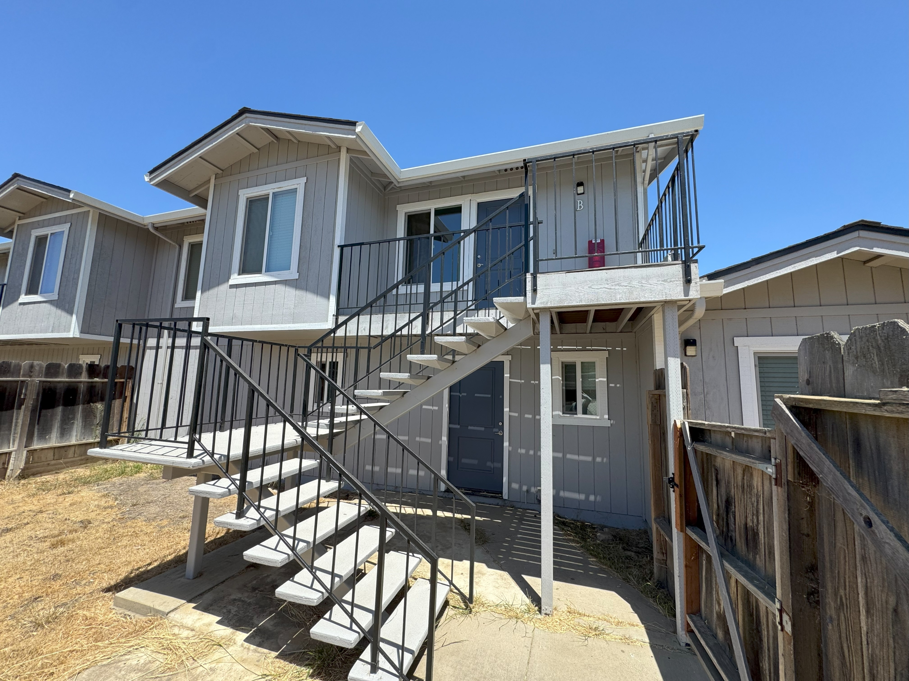 376 Oak Ave Unit B