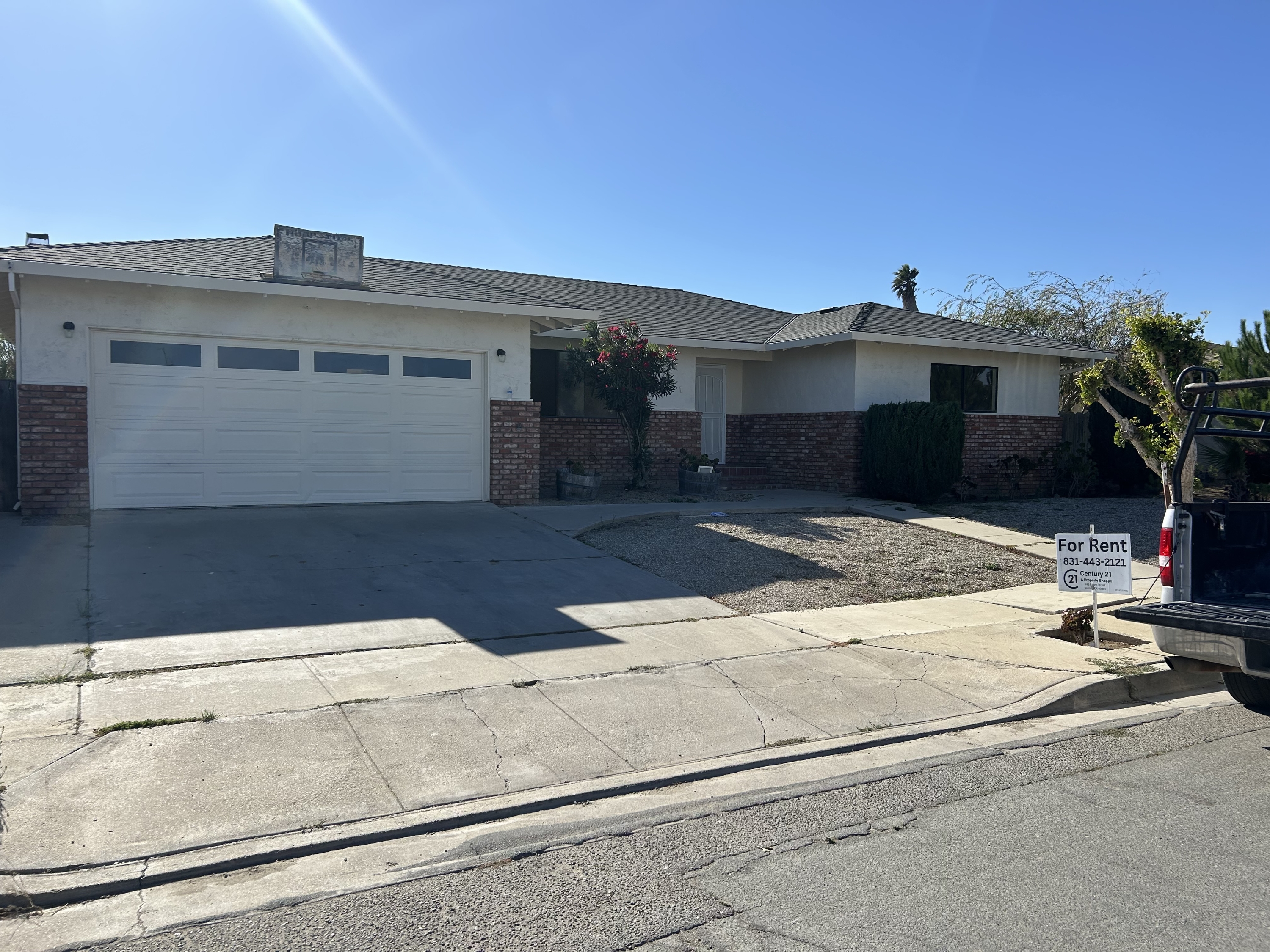 211 Renfro Place